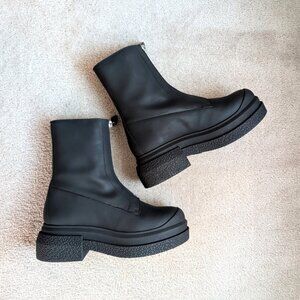 Like New Stuart Weitzman Water-repellent Charli Zip Sport Bootie (Size:6)